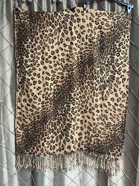EUC- Silk Blend Cheetah Print Fringed Pashmina
